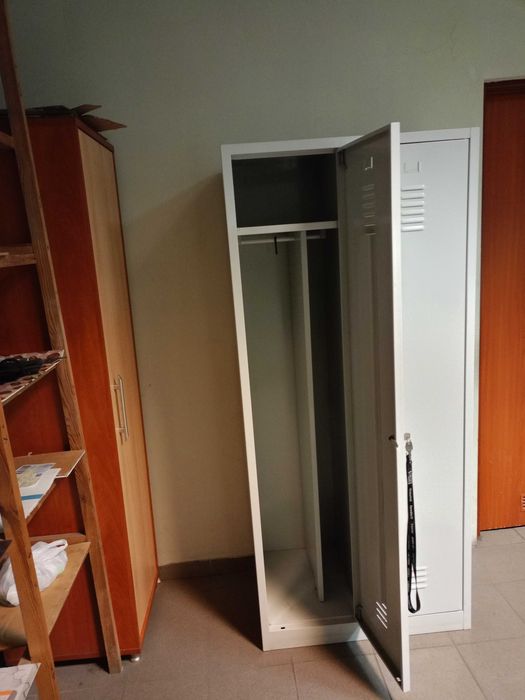 Szafka BHP pracownicza metalowa na ubrania