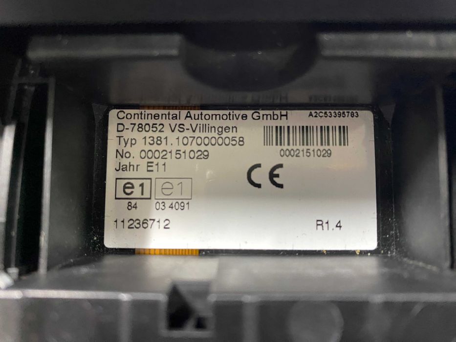 Цифровий тахограф Continental Automotive D-78052 в автобус