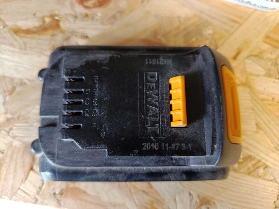 Батерея акумулятор DeWalt DCB185