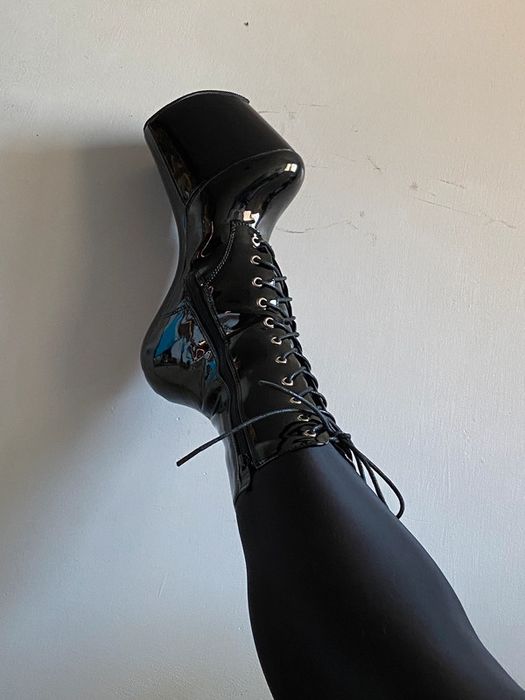 Goth Botki lakierowane błyszczące bez obcasa alternative kinky boots