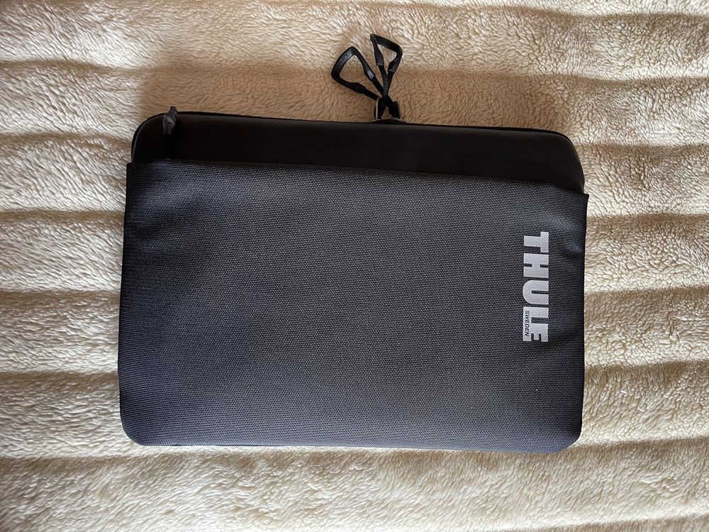 Bolsa Thule tablet/portatil 12”