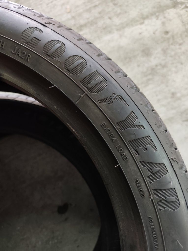 Pneus 205/50r19 Good Year Efficient Grip Performance com 75% piso