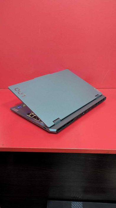 Абсолютно новий Lenovo LOQ 15IRX10 на Nvidia GeForce 5070
