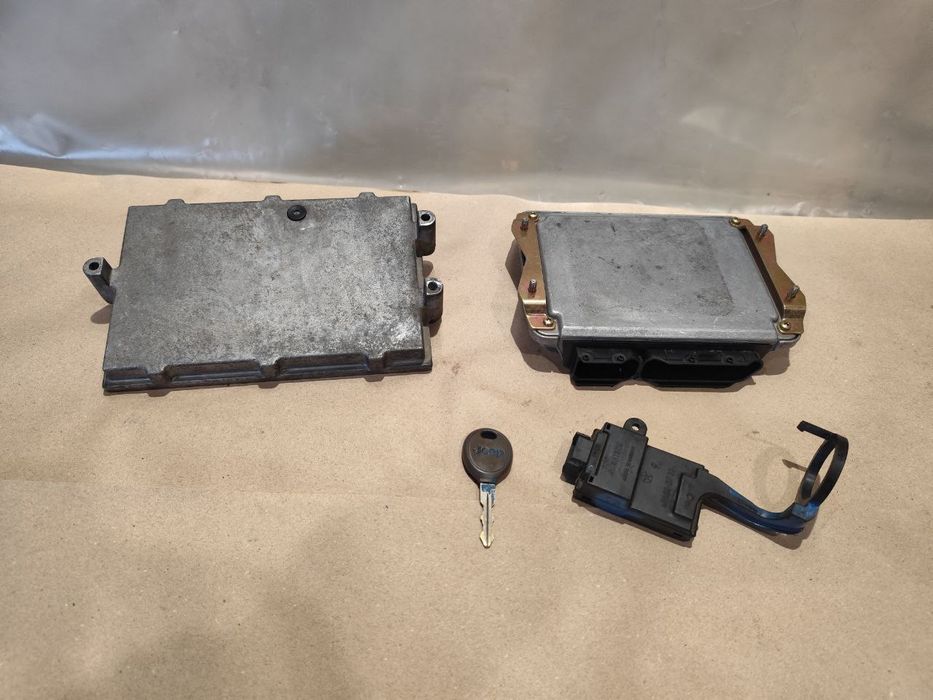 Блок управління двигуном, КПП автомат Jeep Grand Cherokee 3.1 d.