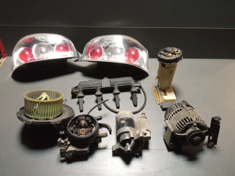 Citroen Saxo 1.1 rozrusznik alternator monowtrysk cewka lampy pompka