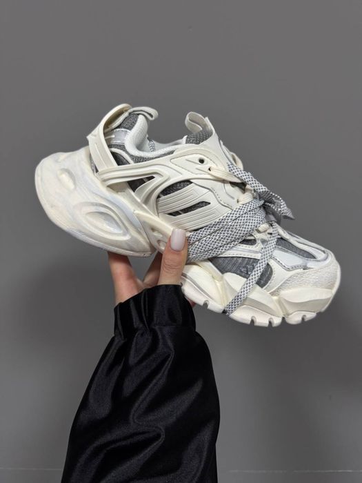 36-41 р кросівки ADIDAS XLG RUNNER dirty white silver