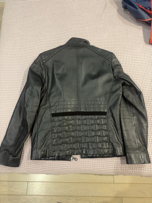 Шкіряна чоловіча куртка