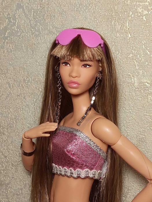 Кукла Барби Лукс Barbie Looks 24 Mattel на высоком теле Made to Move