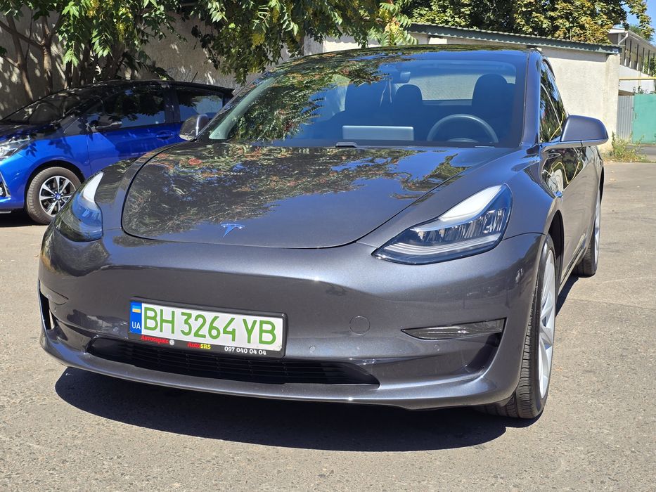 Tesla Model 3 Long Range AWD 2020 рік 450км запас ходу