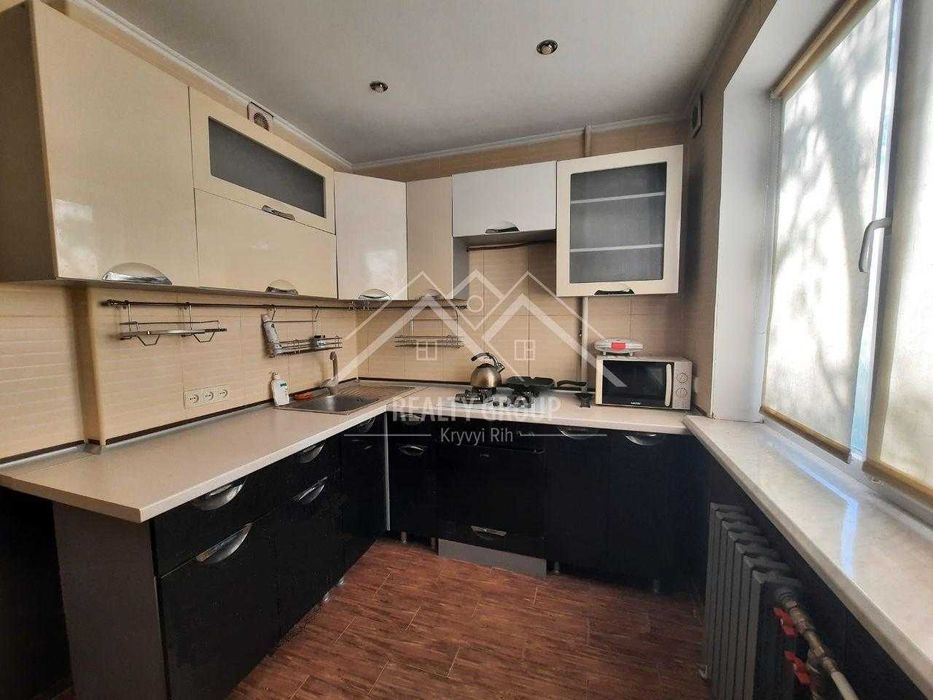 Продаж укомплеткованої  3к квартири (поруч парк)