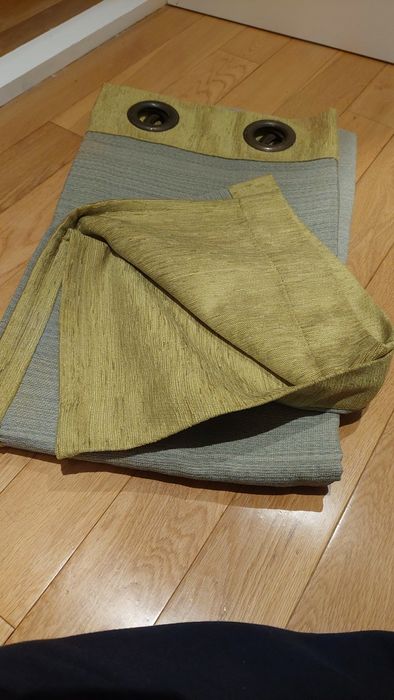 Cortinados verdes opacos para quarto ou sala