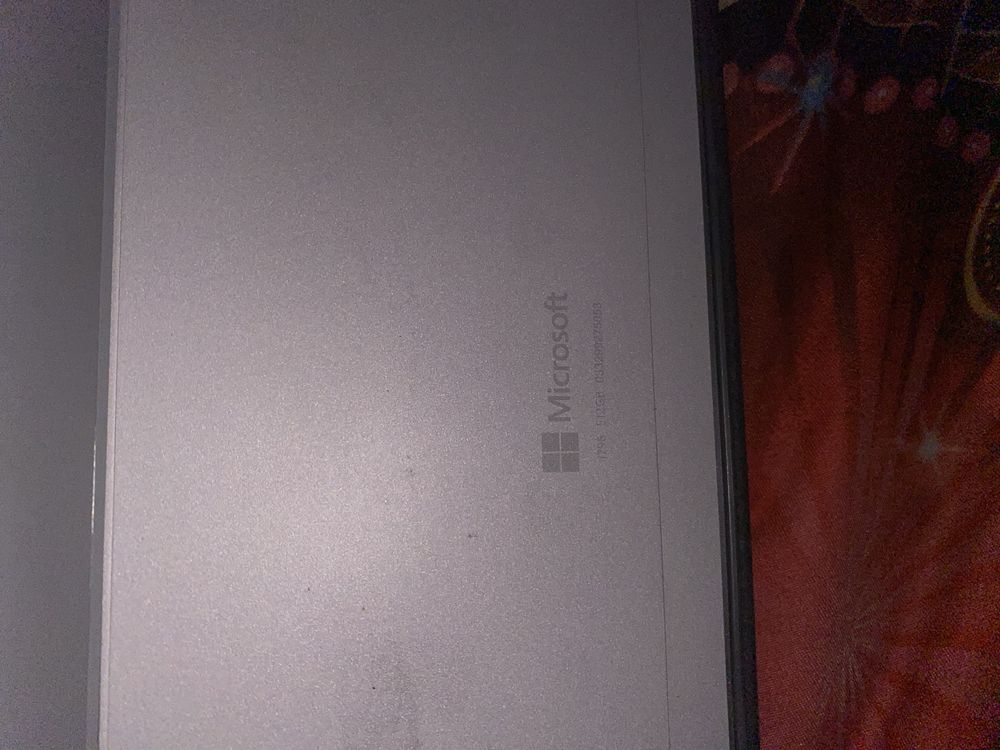 Surface pro 5 intel core i7-7660u 16gb ram 512gb