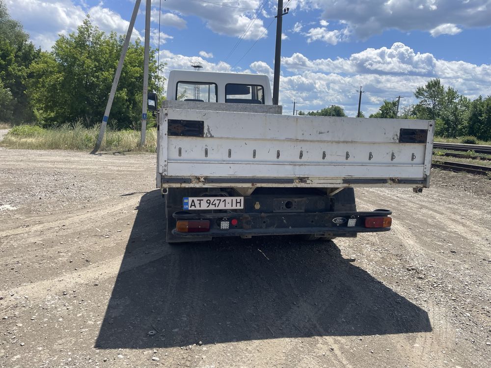 Ford cargo вантажний автомобіль