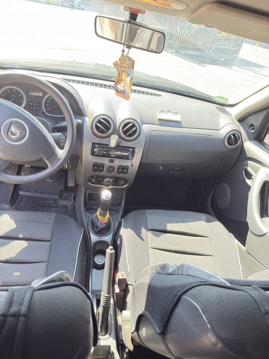 Dacia Duster 2010 рік