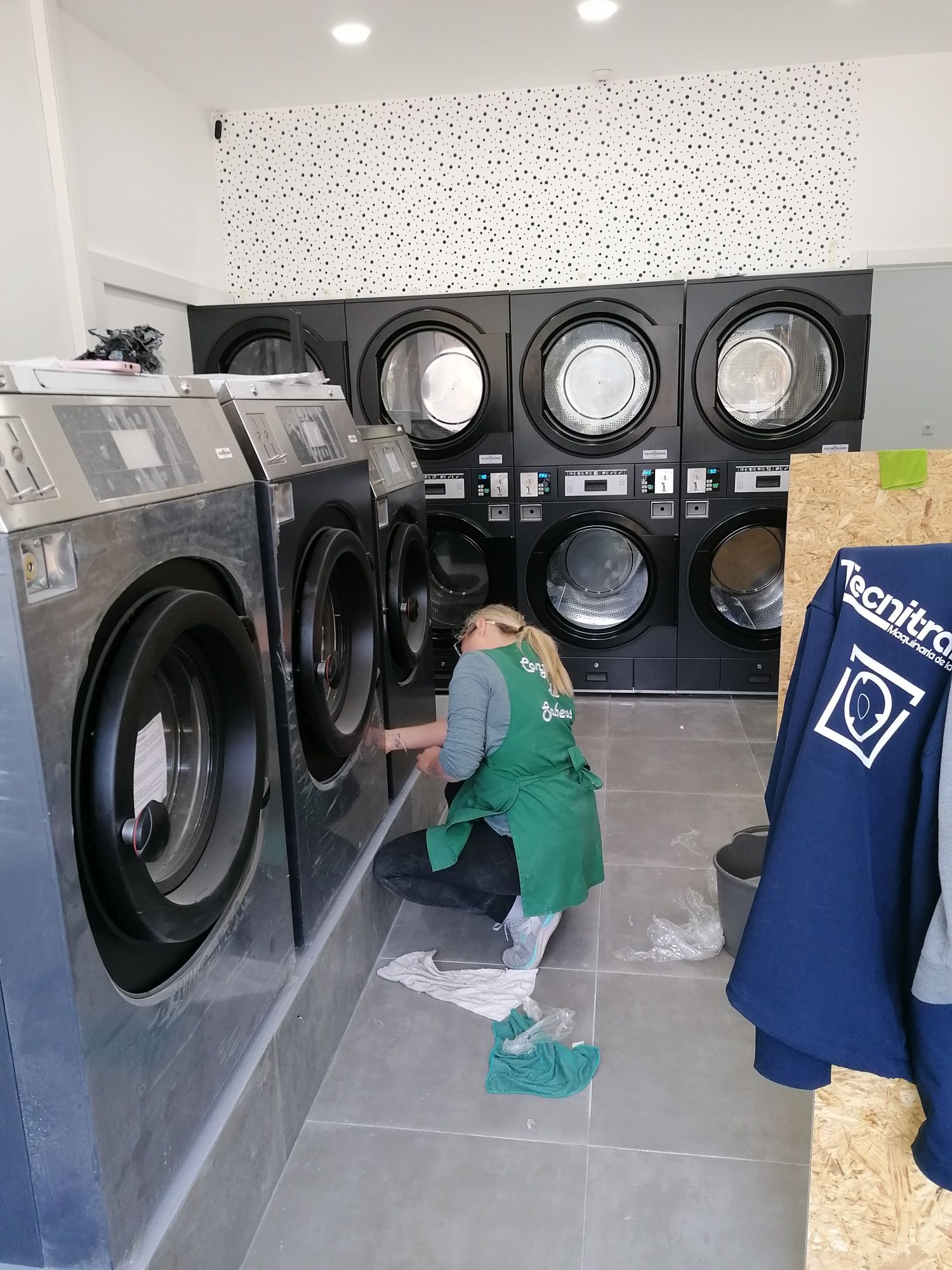 Máquina de lavar roupa self service low cost Líder em Portugal