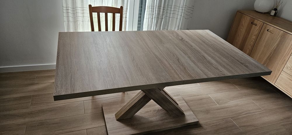 Mesa de jantar extensível