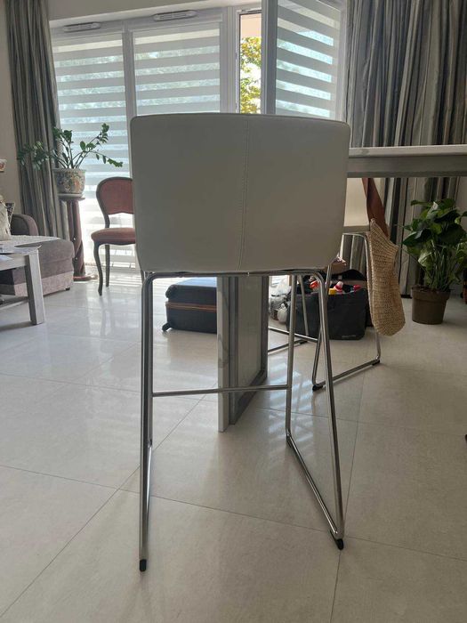 Sprzedam 2 stołki barowe z oparciem - STAN IDEALNY