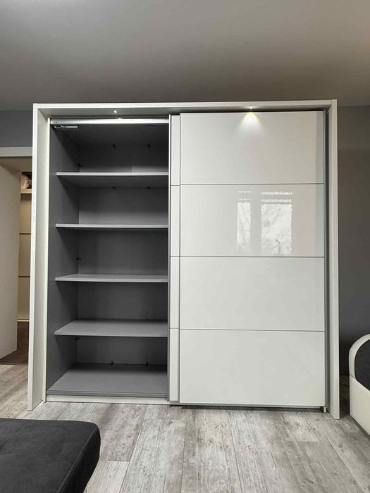 Szafa biały połysk Agata meble