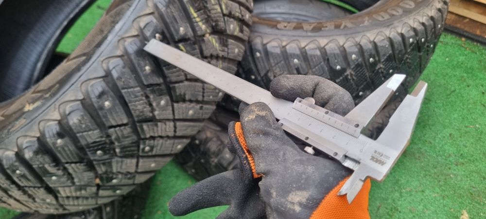 Goodyear UltraGrip Ice Arctic 195/65 R15 95T XL (шип)