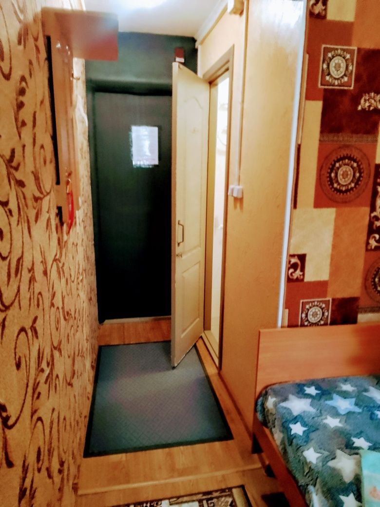 Почасово-300 Посуточно 500 пр.Центральный, 148, МИНИ студия, 1 кровать