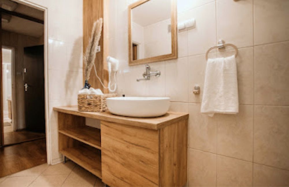 Apartamenty nad samym jeziorem Bieszczady z widokiem na jezioro