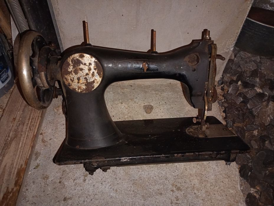 Maszyna do szycia Lada