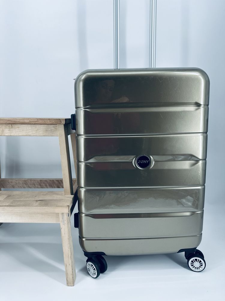 Nowa średnia walizka/ bagaż do 23 kg wyprzedaż!