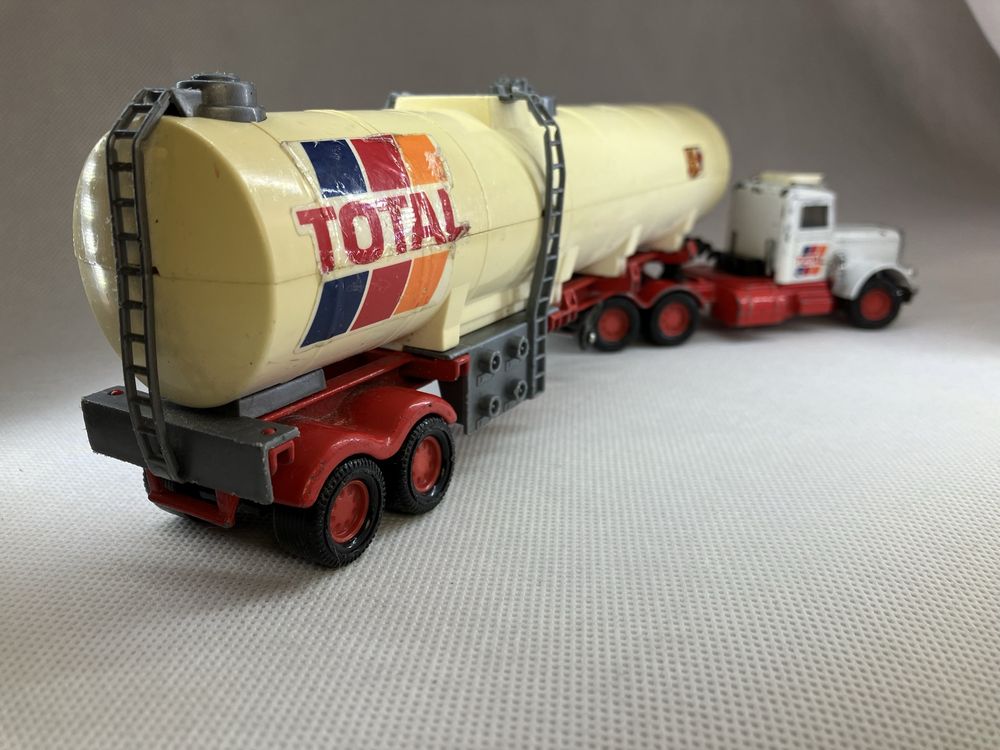 Matchbox Super Kings Peterbilt K 103 Tanker 1978