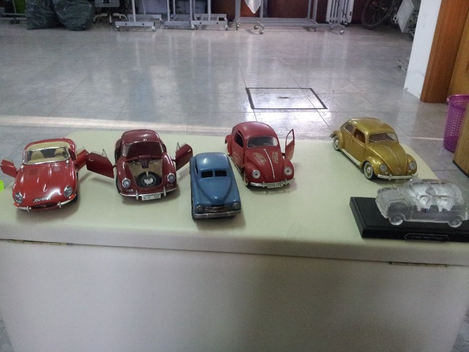 Vendo carros de coleção.
