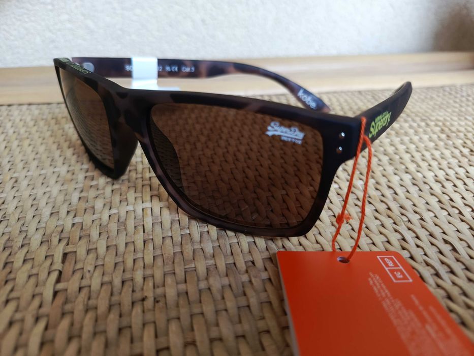 Nowe okulary Superdry Kobe kolor oprawek brąz 122 UV 400