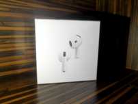 Airpods 4 z ANC.