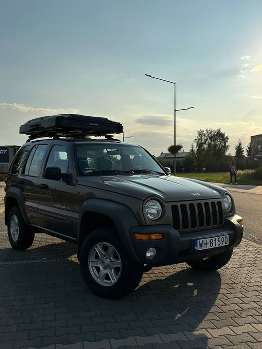 Jeep Cherokee KJ - 2,5 CRD SUPER STAN!!