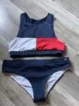 Stroj tommy hilfiger 12/14 lat