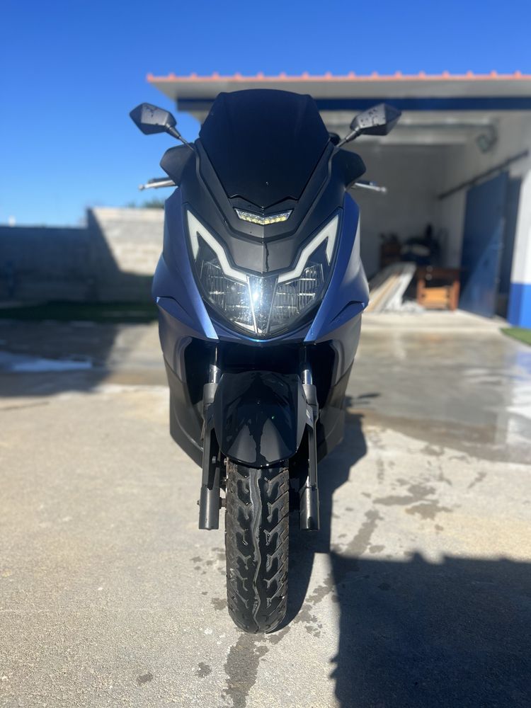 SCOOTER MITT 125 GTS