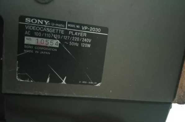 Domowy kolekcjonerski odtwarzacz wideo U-matic z 1975 roku