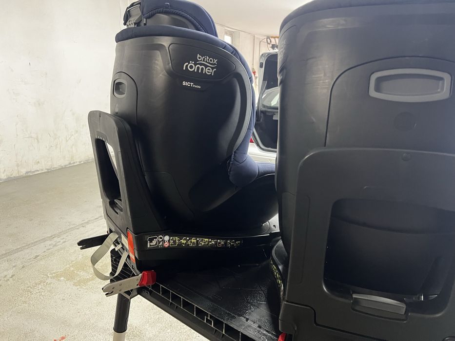 Fotelik obrotowy z bazą isofix Romer Britax Dualfix M iSize