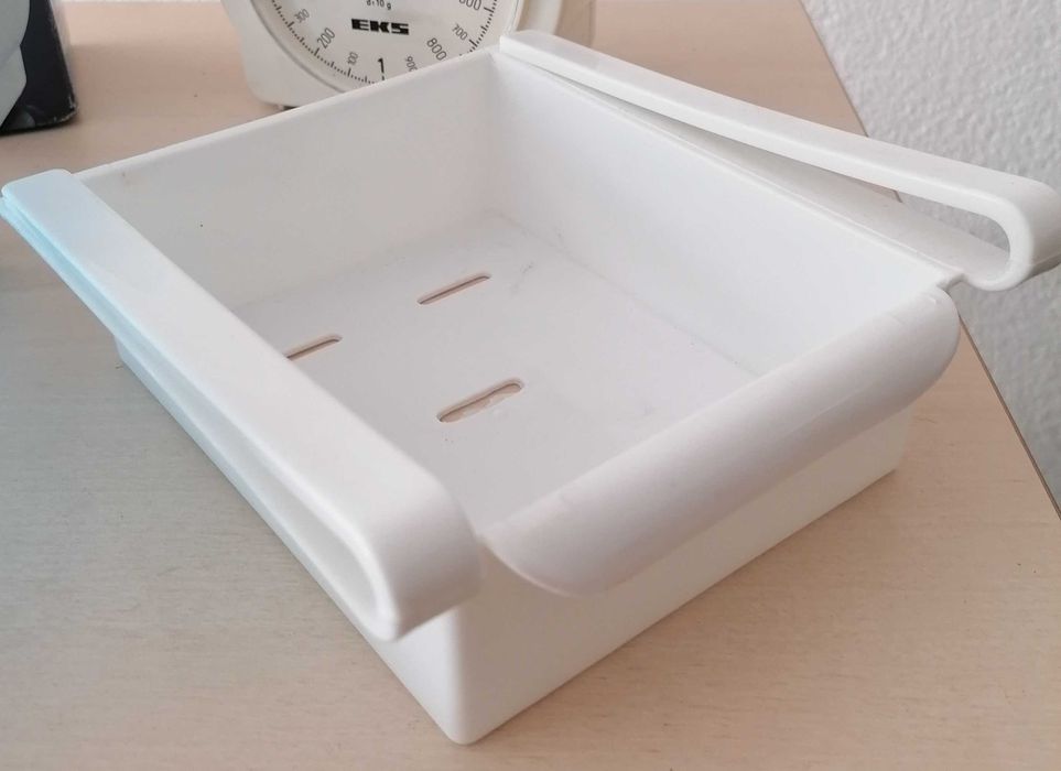 Balança cozinha, cesto e gaveta, tudo por 5€