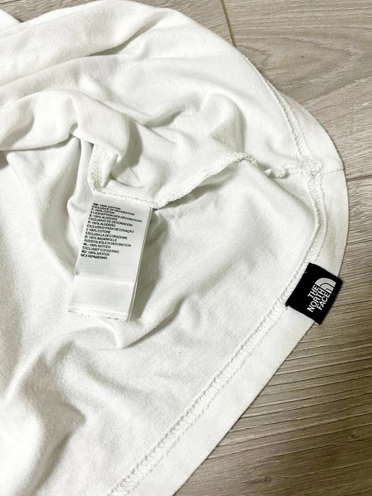 Футболка The North Face