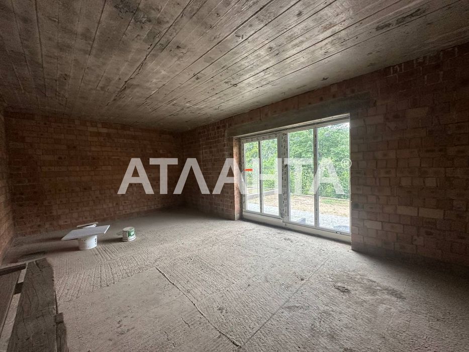 Таунхаус з гаражем, підвалом і місцем під авто на вул. Горіхівській