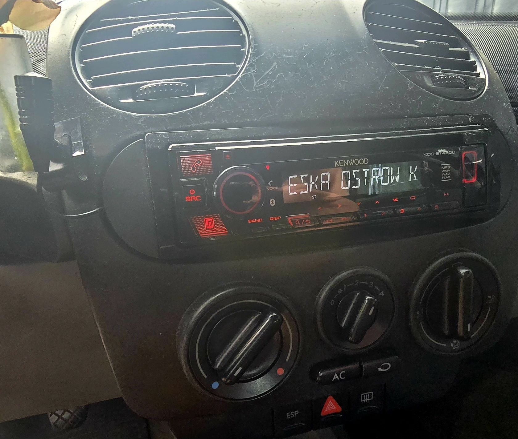 Volkswagen new beetle