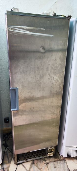 Arca vertical congeladora