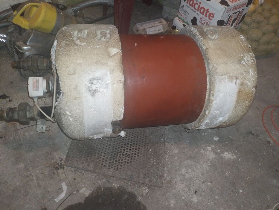 Bojler 85 Litrów plus grzałka elektryczna
