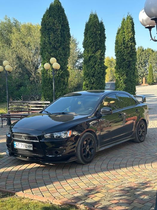 Mitsubishi lancer 10