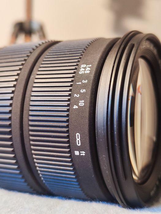 Objetiva Sigma 18-200 mm DC OS Canon EF