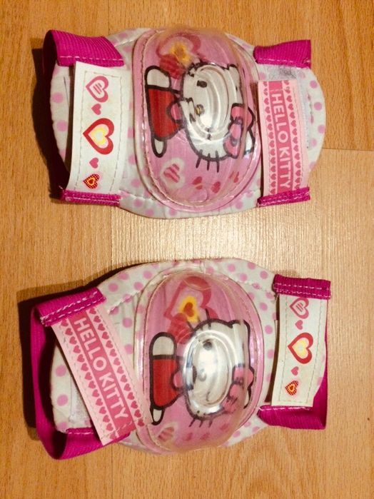 Cotoveleiras, joalheiras e luvas