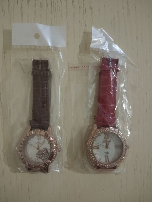 Дитячі і дорослі годинники