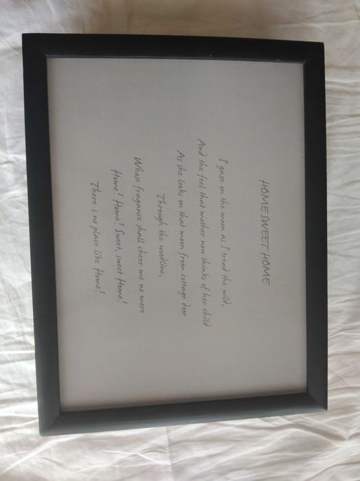 Podstawka na kolana , książki  , laptop itd . Czasy PRL .