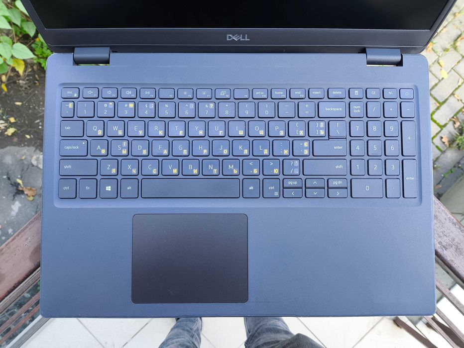 Современный производительный Dell 3510 i7-10510U 16/756Gb Nvidia 2 Gb