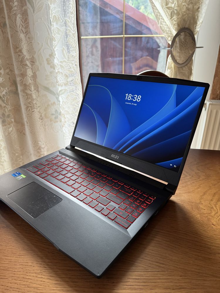 Lapto gamingowy MSI KATANA