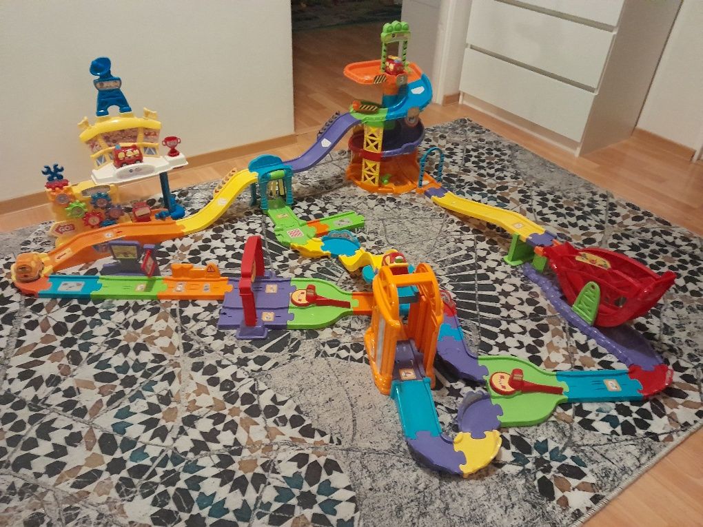 Vtech zestaw torów plus autka
